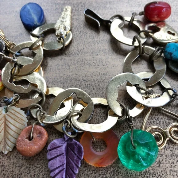 Unique bracelet in gold vermeil with different colored stones and charms - Picture 2 of 7